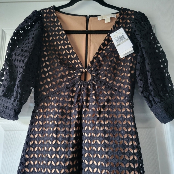 Michael Kors NWT Eyelet cotton dress size 0. - Picture 5 of 16